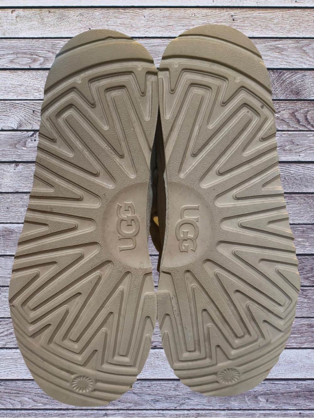 UGG Lowmel Sneakers Sand Tan Chunky Viral Suede Ankle Booties Size Hack 7.5 / 8 - Picture 13 of 16